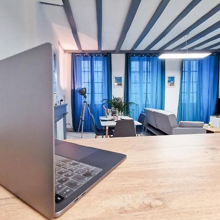 Appartement Ma Douce Charente - Superbe T3 Design et Fonctionnel - Hyper Centre à Saintes Exterior foto